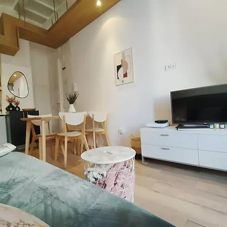 New Bioves Citron Calme Clim Wifi Plage, Renove Appartement Menton